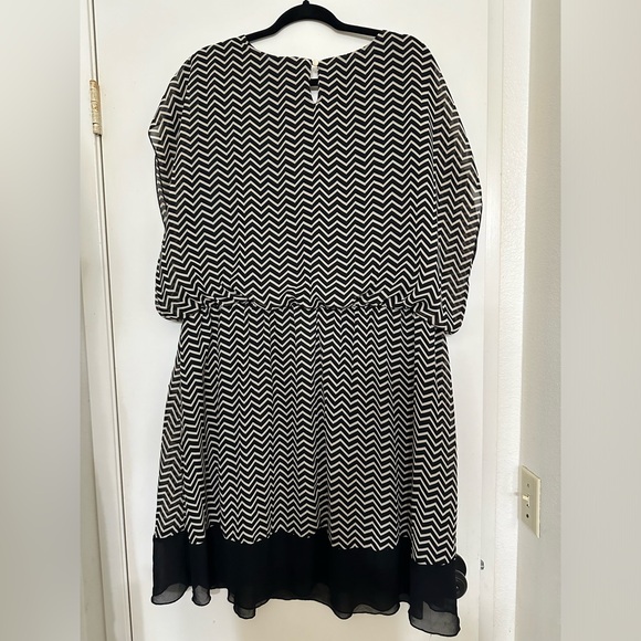 Tacera Dress. 3X. Like New. - Picture 2 of 3